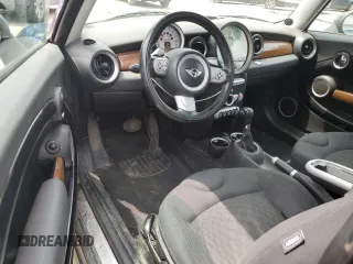2007 MINI Hardtop with VIN WMWMF33537TL77985, listed as a Copart auction lot 61908635 with 180,470 mi miles and Salvage title. Bid and sale history available at DreamBid. Image 8.