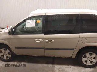 2007 Dodge Caravan SXT with VIN 1D4GP45R97B182694, listed as a IAAI auction lot 41295286 with Not Provided miles and . Bid and sale history available at DreamBid. Image 15.