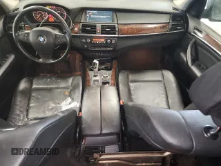2012 BMW X5 35i z VIN 5UXZV4C58CL758466, wystawiony jako Copart lot #59799955 z przebiegiem 119 331 mil mil oraz Nie do naprawy • Non repairable. Historia ofert i sprzedaży dostępna na DreamBid. Obrazek 8.