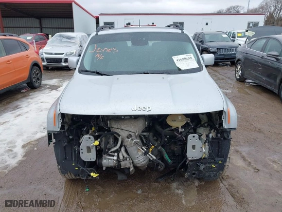 2016 Jeep Renegade Latitude with VIN ZACCJABT6GPE12404, listed as a IAAI auction lot 41688658 with 94,306 mi miles. Bid and sale history available at carsss.com. Image 12.