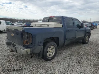 2007 Chevrolet Silverado 1500 LT w/1LT with VIN 3GCEK13307G501598, listed as a Copart auction lot 45038645 with 228,099 mi miles and Salvage Title. Bid and sale history available at carsss.com. Image 3.