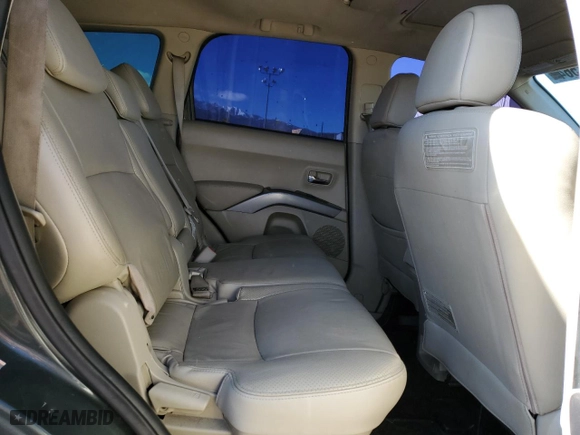2008 Mitsubishi Outlander XLS with VIN JA4MT41X38Z008705, listed as a Copart auction lot 86807564 with 254,085 mi miles and Salvage Title. Bid and sale history available at carsss.com. Image 11.