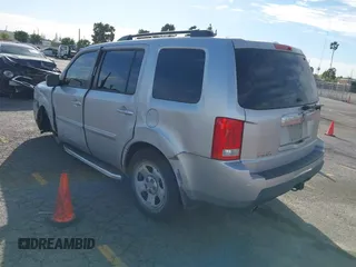 2010 Honda Pilot EX with VIN 5FNYF3H46AB006074, listed as a IAAI auction lot 41659974 with 182,375 mi miles and . Bid and sale history available at carsss.com. Image 3.