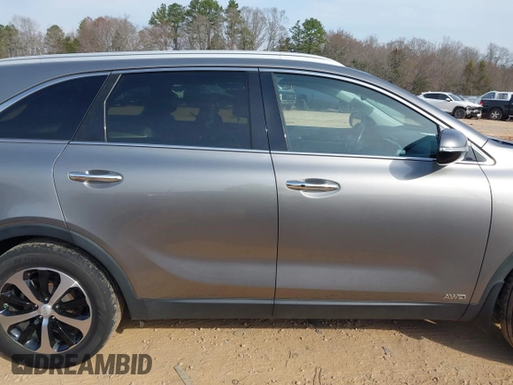 2017 Kia Sorento EX with VIN 5XYPHDA11HG277686, listed as a IAAI auction lot 41790097 with 70,799 mi miles and . Bid and sale history available at carsss.com. Image 13.