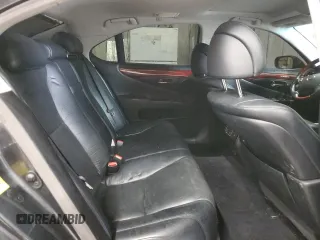 2011 Lexus LS 460 z VIN JTHBL5EFXB5105854, wystawiony jako Copart lot #44451525 z przebiegiem 166 136 mil mil oraz Szkody całkowita. Historia ofert i sprzedaży dostępna na DreamBid. Obrazek 10.