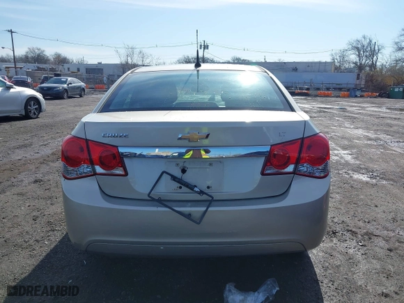 2014 Chevrolet Cruze 1LT with VIN 1G1PC5SB2E7449026, listed as a IAAI auction lot 41869826 with 117,635 mi miles. Bid and sale history available at carsss.com. Image 16.