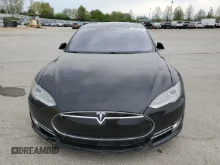 2015 Tesla Model S 85D with VIN 5YJSA1H42FF089907, listed as a Copart auction lot 53964335 with 70,386 mi miles and Salvage Title. Bid and sale history available at carsss.com. Image 5.
