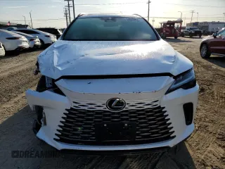 2024 Lexus RX 350h z VIN 2T2BBMCA3RC060822, wystawiony jako Copart lot #50063055 z przebiegiem 838 mil mil oraz Szkoda całkowita • Salvage title. Historia ofert i sprzedaży dostępna na DreamBid. Obrazek 5.