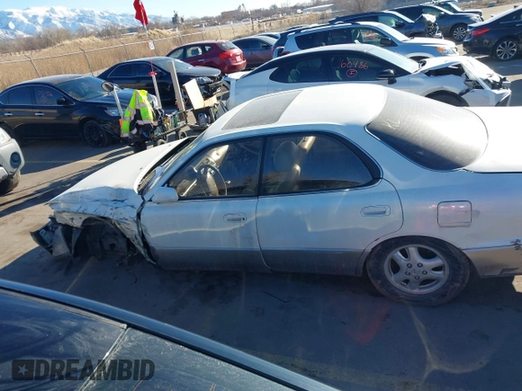 1996 Lexus ES 300 с VIN JT8BF12G2T0163288, выставлен на аукционе IAAI как лот 41371907 с пробегом 357 687 миль миль и . История ставок и продаж доступна на DreamBid. Изображение 14.