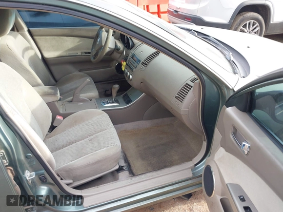 2006 Nissan Altima 2.5 with VIN 1N4AL11D66N351757, listed as a IAAI auction lot 41709864 with 189,486 mi miles. Bid and sale history available at carsss.com. Image 5.