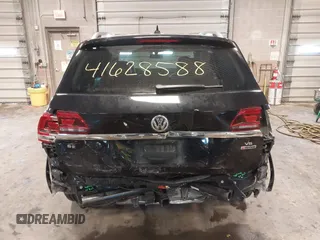 2019 Volkswagen Atlas SE with VIN 1V2LR2CAXKC599542, listed as a IAAI auction lot 41628588 with 59,377 mi miles and . Bid and sale history available at DreamBid. Image 16.