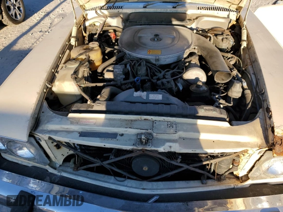 1985 Mercedes-Benz SL with VIN WDBBA45C0FA021352, listed as a Copart auction lot 88067835 with 104,110 mi miles and Clean title. Bid and sale history available at DreamBid. Image 11.
