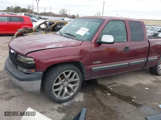 2001 Chevrolet Silverado 1500 LS with VIN 2GCEC19T411197082, listed as a IAAI auction lot 41272040 with 342,016 mi miles. Bid and sale history available at carsss.com. Image 17.