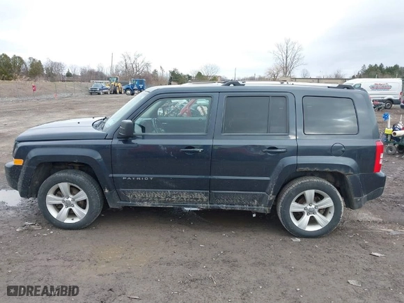 2014 Jeep Patriot Limited with VIN 1C4NJRCB8ED648089, listed as a IAAI auction lot 41801878 with 102,346 mi miles. Bid and sale history available at carsss.com. Image 14.