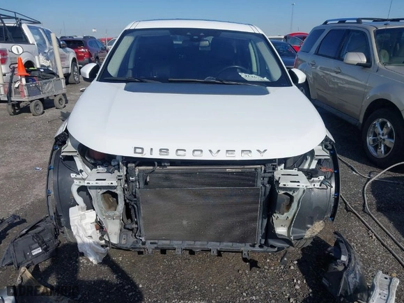 2018 Land Rover Discovery Sport HSE with VIN SALCR2RX3JH739048, listed as a IAAI auction lot 41424487 with 107,308 mi miles. Bid and sale history available at carsss.com. Image 6.