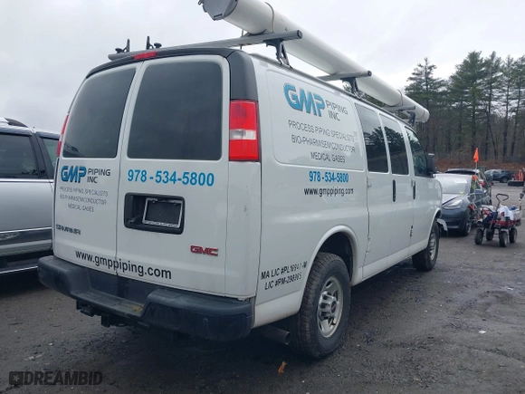 2019 GMC Savana Cargo Van with VIN 1GTW7AFG9K1154896, listed as a IAAI auction lot 41761872 with 183,541 mi miles. Bid and sale history available at carsss.com. Image 4.