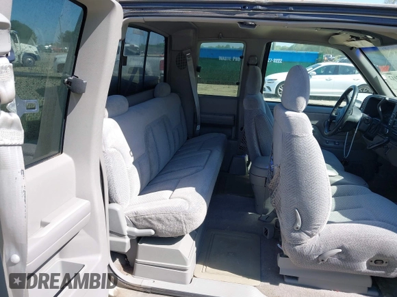 1998 Chevrolet Silverado 1500 with VIN 2GCEC19R7W1191255, listed as a IAAI auction lot 41993017 with 175,742 mi miles and . Bid and sale history available at DreamBid. Image 8.