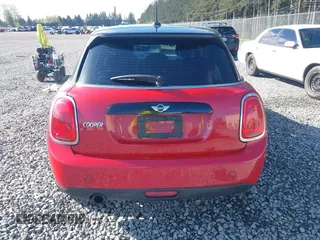 2015 MINI Hardtop 4 Door z VIN WMWXS5C59FT829635, wystawiony jako IAAI lot #42046985 z przebiegiem 171 731 mil mil oraz . Historia ofert i sprzedaży dostępna na DreamBid. Obrazek 17.