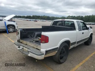 1999 GMC Sonoma SLS with VIN 1GTCS19X3X8530486, listed as a Copart auction lot 70594194 with 0 mi miles and Salvage Title. Bid and sale history available at carsss.com. Image 3.