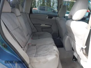 2010 Subaru Forester 2.5X with VIN JF2SH6BC9AH900007, listed as a IAAI auction lot 42095689 with 186,070 mi miles. Bid and sale history available at carsss.com. Image 8.