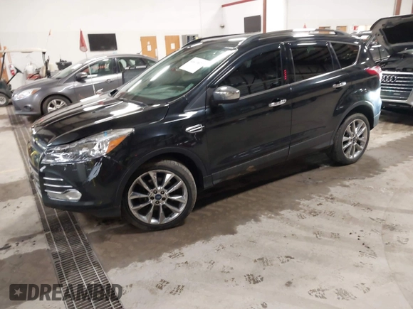 2015 Ford Escape SE with VIN 1FMCU9G9XFUA70029, listed as a IAAI auction lot 41673827 with 82,043 mi miles. Bid and sale history available at carsss.com. Image 2.