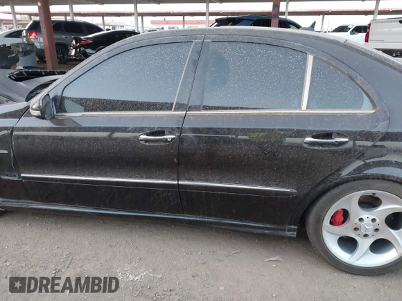 2007 Mercedes-Benz E 63 AMG with VIN WDBUF77X77B127711, listed as a IAAI auction lot 41185489 with 117,590 mi miles and . Bid and sale history available at carsss.com. Image 15.