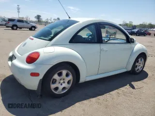 2002 Volkswagen Beetle GLS z VIN 3VWCK21C42M457645, wystawiony jako Copart lot #55900935 z przebiegiem 112 836 mil mil oraz Czysty tytuł • Clean title. Historia ofert i sprzedaży dostępna na DreamBid. Obrazek 3.