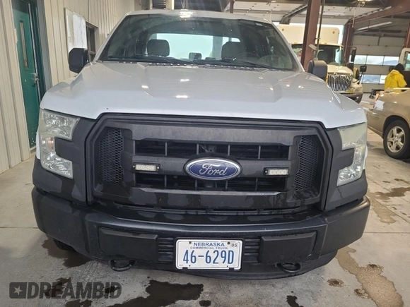 2015 Ford F-150 XLT z VIN 1FTFX1EF7FKD06649, wystawiony jako IAAI lot #42615380 z przebiegiem 177 590 mil mil oraz . Historia ofert i sprzedaży dostępna na DreamBid. Obrazek 26.