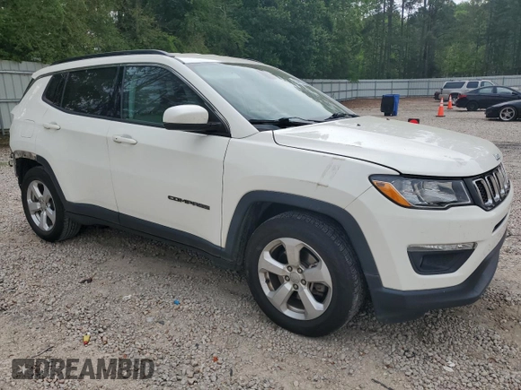 2017 Jeep Compass Latitude z VIN 3C4NJCBBXHT605838, wystawiony jako Copart lot #53980295 z przebiegiem 92 756 mil mil oraz Szkoda całkowita • Salvage title. Historia ofert i sprzedaży dostępna na DreamBid. Obrazek 4.