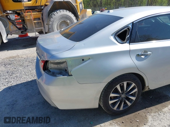 2017 Nissan Altima SV with VIN 1N4AL3AP7HC155010, listed as a IAAI auction lot 42065026 with 241,023 mi miles and . Bid and sale history available at DreamBid. Image 19.