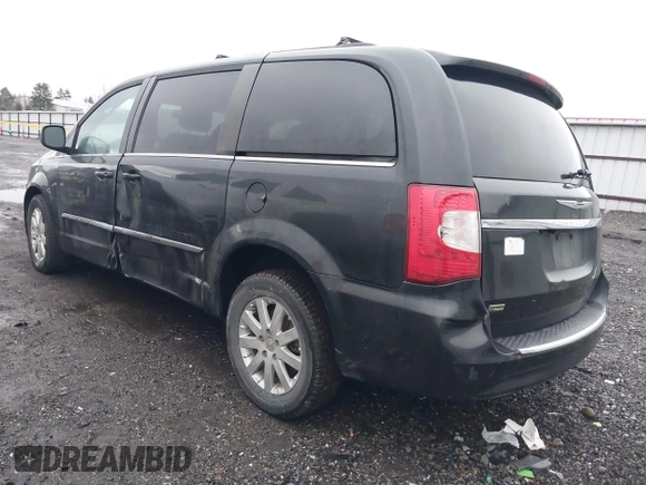 2015 Chrysler Town & Country Touring with VIN 2C4RC1BG1FR534220, listed as a IAAI auction lot 41489371 with 136,923 mi miles. Bid and sale history available at carsss.com. Image 3.
