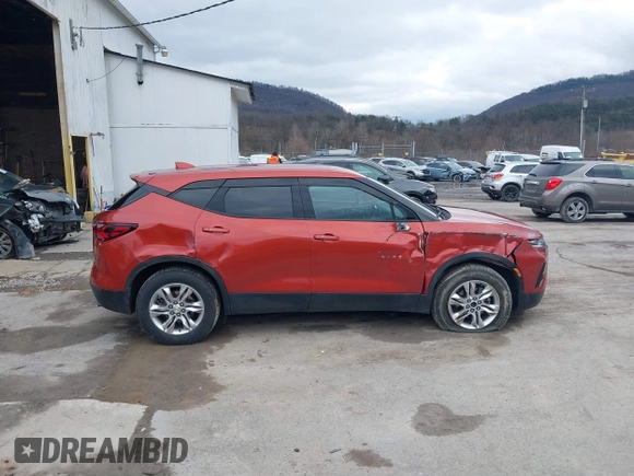2021 Chevrolet Blazer LT с VIN 3GNKBHR4XMS567457, выставлен на аукционе IAAI как лот 41133024 с пробегом 48 422 миль миль и . История ставок и продаж доступна на DreamBid. Изображение 13.