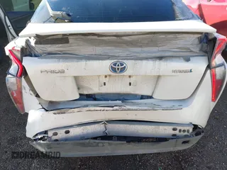 2016 Toyota Prius Two with VIN JTDKBRFU3G3013058, listed as a IAAI auction lot 41824822 with 137,392 mi miles. Bid and sale history available at carsss.com. Image 18.