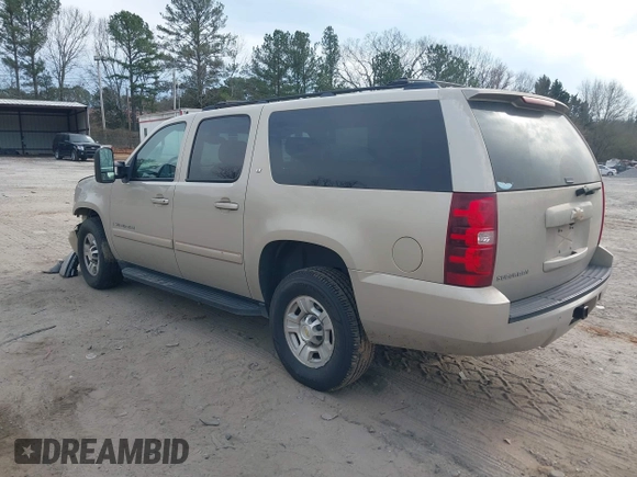 2008 Chevrolet Suburban Commercial with VIN 3GNGK26K98G207580, listed as a IAAI auction lot 41652697 with 262,677 mi miles. Bid and sale history available at carsss.com. Image 3.