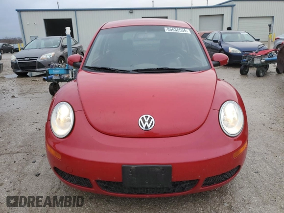 2010 Volkswagen Beetle with VIN 3VWPW3AG3AM030602, listed as a Copart auction lot 86635534 with 109,353 mi miles and Salvage title. Bid and sale history available at DreamBid. Image 5.