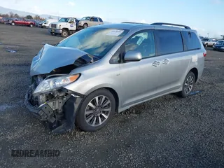 2020 Toyota Sienna XLE with VIN 5TDDZ3DC9LS232501, listed as a IAAI auction lot 41670286 with 93,252 mi miles. Bid and sale history available at carsss.com. Image 2.