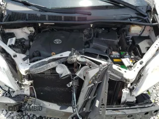 2018 Toyota Sienna XLE Auto Access Seat z VIN 5TDYZ3DC8JS917863, wystawiony jako Copart lot #61825655 z przebiegiem 249 491 mil mil oraz Szkoda całkowita • Salvage title. Historia ofert i sprzedaży dostępna na DreamBid. Obrazek 12.