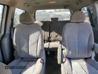 2011 Kia Sedona LX with VIN KNDMG4C71B6393066, listed as a Copart auction lot 77087974 with 158,400 mi miles and Clean Title. Bid and sale history available at carsss.com. Image 10.