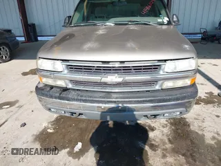 2001 Chevrolet Tahoe LT with VIN 1GNEK13T91J286994, listed as a IAAI auction lot 41416029 with 203,341 mi miles. Bid and sale history available at carsss.com. Image 12.