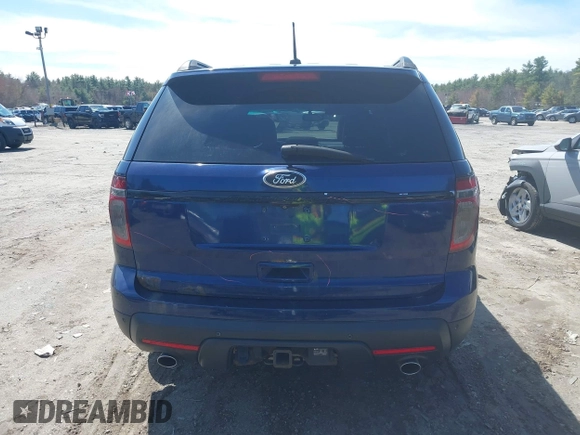 2011 Ford Explorer XLT with VIN 1FMHK8D82BGA29212, listed as a IAAI auction lot 42033218 with 197,999 mi miles and . Bid and sale history available at carsss.com. Image 16.