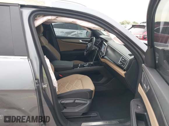 2024 Volkswagen Atlas SE с VIN 1V2JE2CA4RC248607, выставлен на аукционе IAAI как лот 42105089 с пробегом 8 321 миль миль и . История ставок и продаж доступна на DreamBid. Изображение 5.