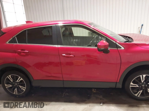 2024 Mitsubishi Eclipse Cross SE z VIN JA4ATWAAXRZ037663, wystawiony jako IAAI lot #41315137 z przebiegiem 23 678 mil mil oraz . Historia ofert i sprzedaży dostępna na DreamBid. Obrazek 14.