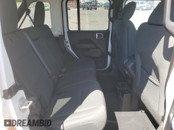 2025 Jeep Wrangler Sahara z VIN 1C4PJXEN8SW529320, wystawiony jako Copart lot #57918605 z przebiegiem 15 706 mil mil oraz Czysty tytuł • Clean title. Historia ofert i sprzedaży dostępna na DreamBid. Obrazek 11.