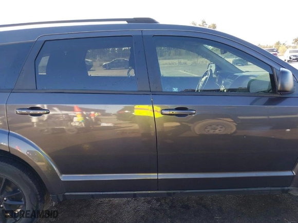 2020 Dodge Journey SE Value with VIN 3C4PDCAB8LT274817, listed as a IAAI auction lot 41410077 with 51,342 mi miles. Bid and sale history available at carsss.com. Image 14.