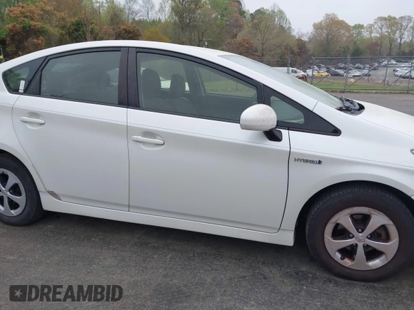 2015 Toyota Prius Four with VIN JTDKN3DU2F0430937, listed as a IAAI auction lot 41961875 with 305,044 mi miles. Bid and sale history available at carsss.com. Image 13.