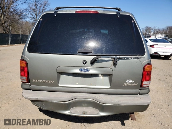 2001 Ford Explorer с VIN 1FMZU75E11ZA11087, выставлен на аукционе Copart как лот 46974935 с пробегом 240 246 миль миль и Списание • Salvage title. История ставок и продаж доступна на DreamBid. Изображение 6.