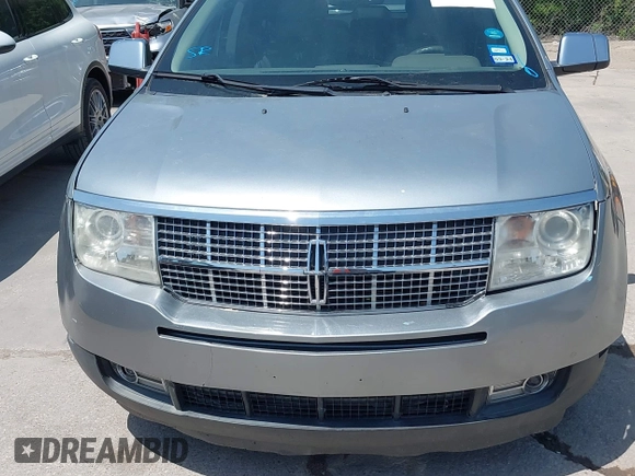 2007 Lincoln MKX with VIN 2LMDU68C87BJ28759, listed as a IAAI auction lot 42028755 with 177,405 mi miles. Bid and sale history available at carsss.com. Image 6.