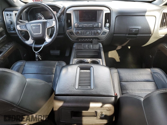2017 GMC Sierra 2500HD Denali z VIN 1GT12UEG1HF104744, wystawiony jako Copart lot #43969425 z przebiegiem 129 674 mil mil oraz Szkoda całkowita • Salvage title. Historia ofert i sprzedaży dostępna na DreamBid. Obrazek 8.