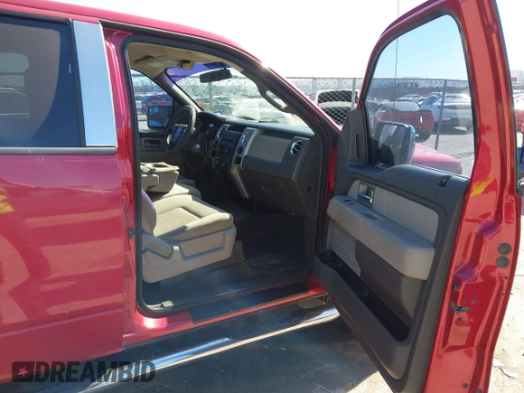 2010 Ford F-150 XL with VIN 1FTEW1C84AFB78455, listed as a IAAI auction lot 41489596 with 190,651 mi miles. Bid and sale history available at carsss.com. Image 5.