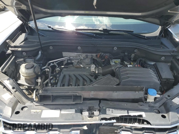 2019 Volkswagen Atlas SEL with VIN 1V2MR2CAXKC569168, listed as a Copart auction lot 55638455 with 86,582 mi miles and Salvage title. Bid and sale history available at DreamBid. Image 12.